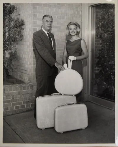 ca. 1963 Samsonite Silhouette Press Photo